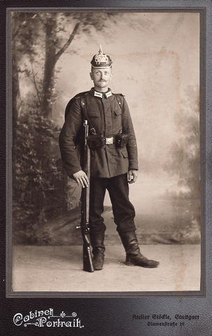 ../../pics/1914_Haug_Karl_Uniform_n.jpg